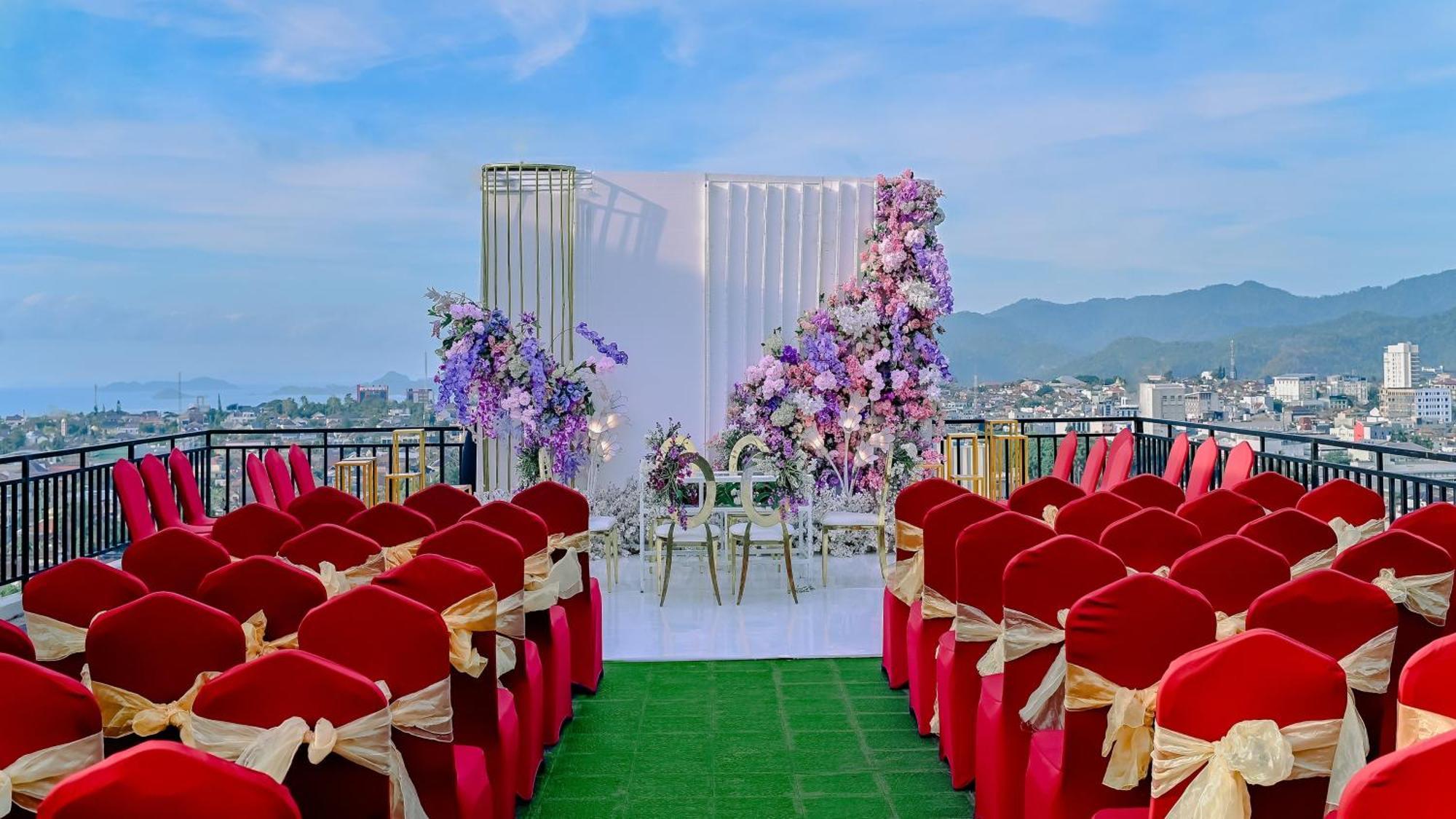 Holiday Inn Lampung Bukit Randu By Ihg บันดาร์ ลัมปุง ภายนอก รูปภาพ