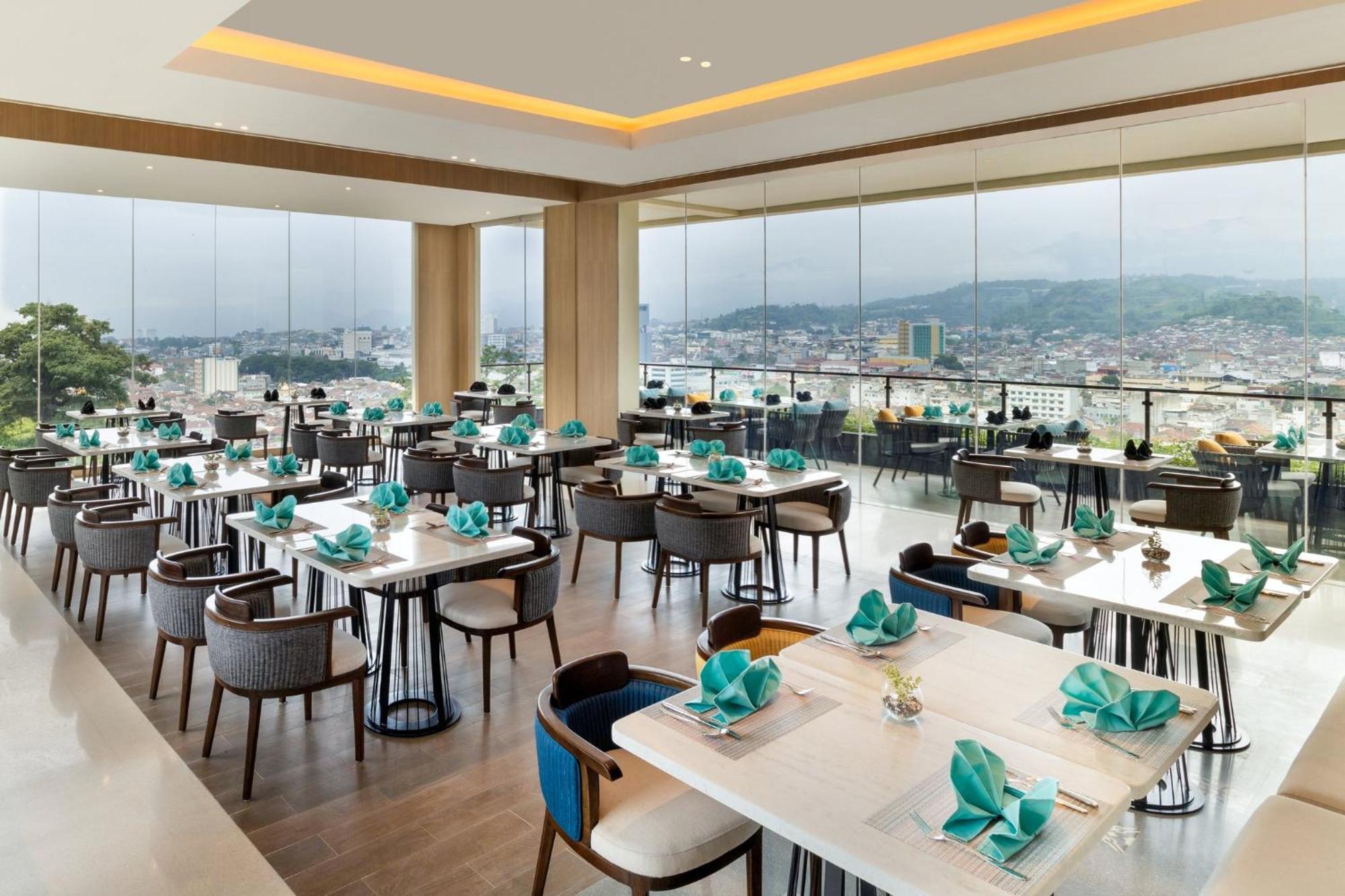 Holiday Inn Lampung Bukit Randu By Ihg บันดาร์ ลัมปุง ภายนอก รูปภาพ